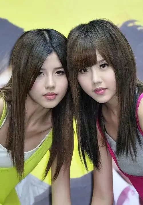 曾经红极一时的双胞胎姐妹组合by2如今居然变成这副模样