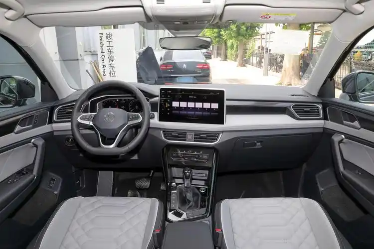 一汽大众探岳:驾乘空间宽敞,内饰耐看,配1.4t 7dct,适合家用