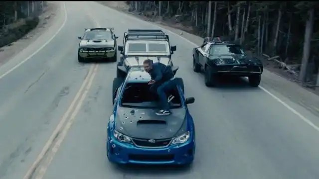 《速度与激情7》布莱恩敢这样开车,不光技术过硬,队友也给力!