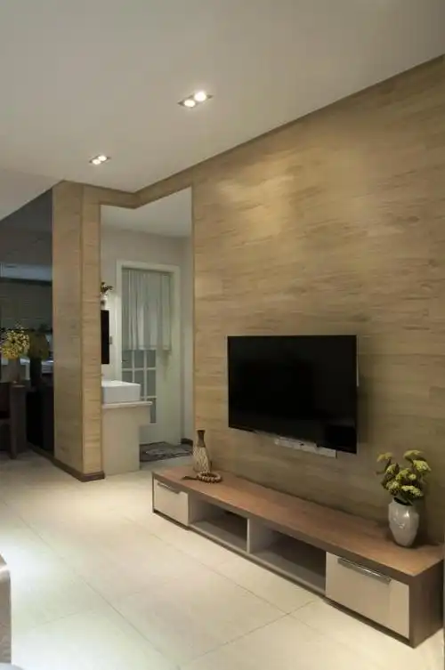 原木系的电视背景墙看着也是非常舒服的