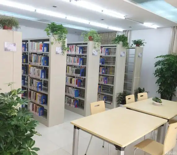 简约儿童图书馆室内书架设计摆放效果图片