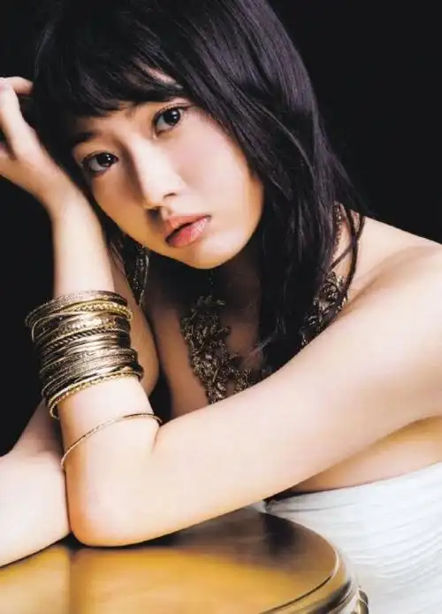 akb48# 7th 「0と1の间」album 小册子成员单人扫图 #木崎尤利娅