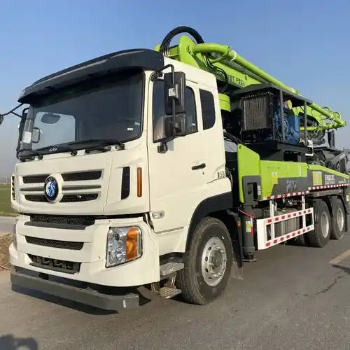 搅拌一体泵车多少钱小型水泥泵车搅拌输送泵车