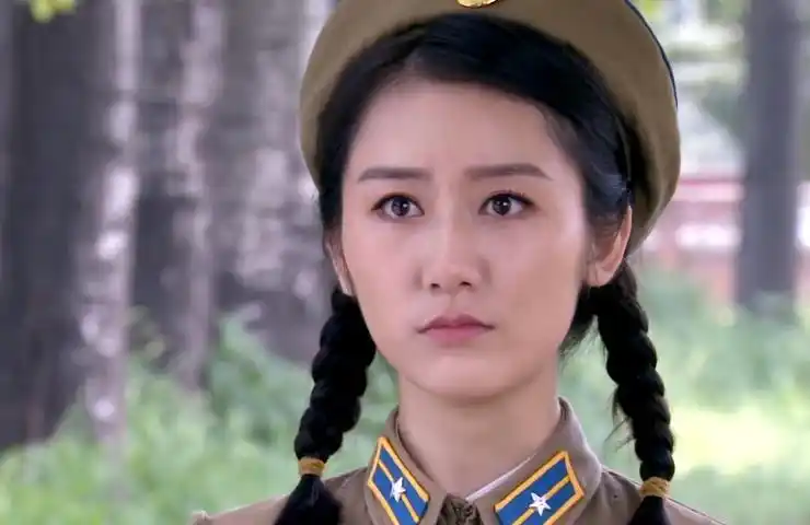 顾宇峰被拉出来单练,蒋方婷出言打抱不平,却得到了这样的回应