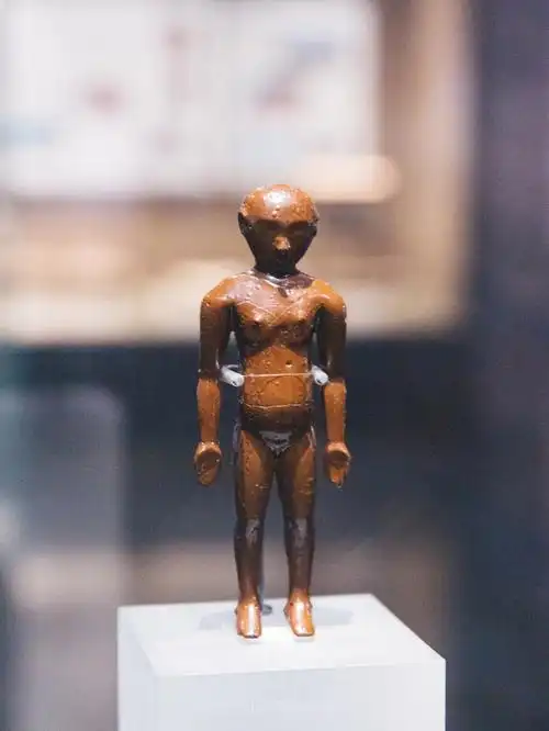 执壶及温碗(南宋)图8:浆洗街桓侯巷成汉墓出土文物图9:老官山汉墓出土