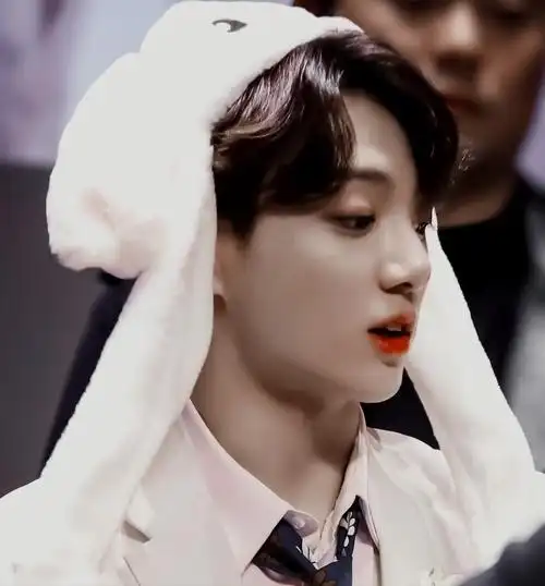 ""在我的世界里上上下下进进出出" 田柾国 cr.acetic_jk