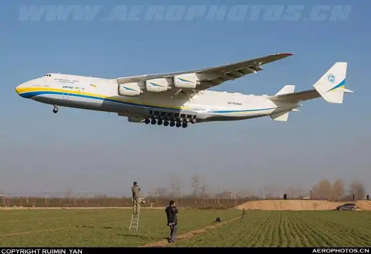 再看安-225运输机,超近猛图刷新感官!