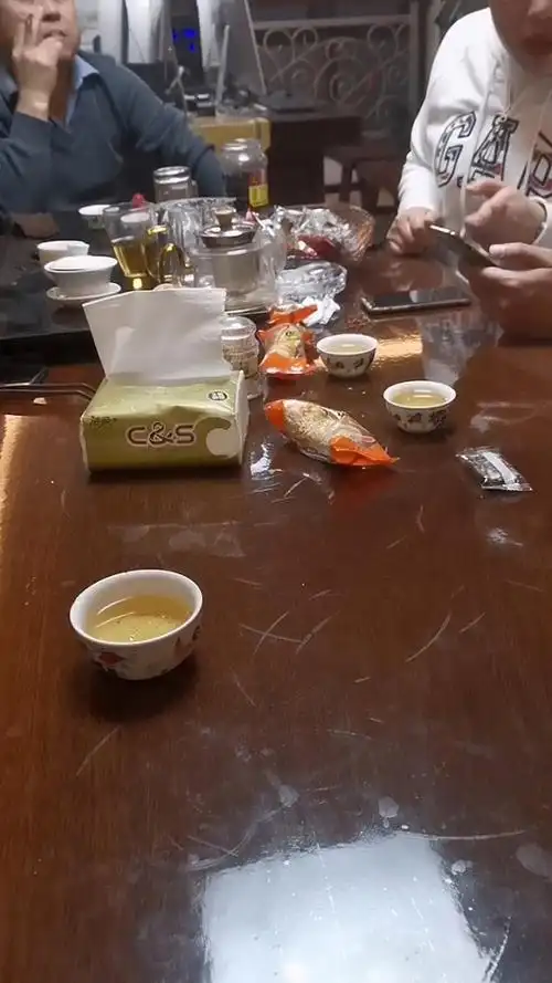 都老朋友相聚一堂喝茶95