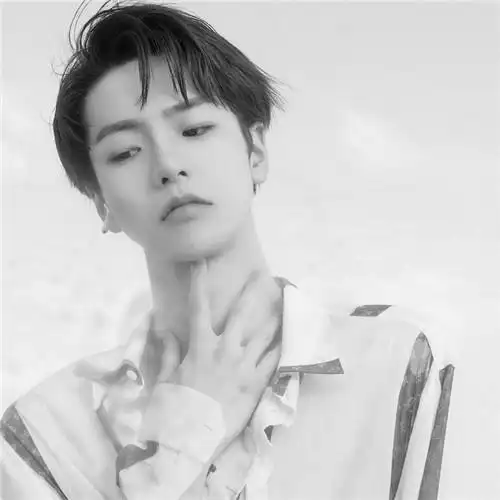 黑白男生头像高冷气质高清图片