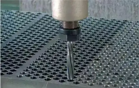 不精通钻孔扩孔铰孔镗孔拉孔加工工艺还好意思干数控