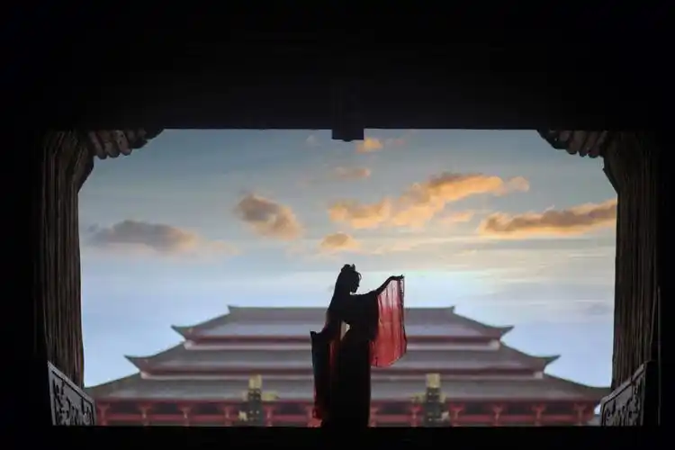 秦王宫日落前的剪影这也太美了吧