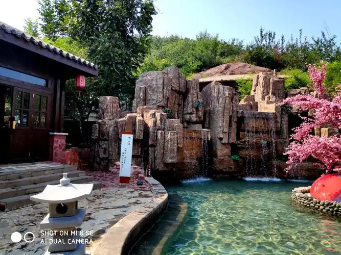 西部长青温泉谷