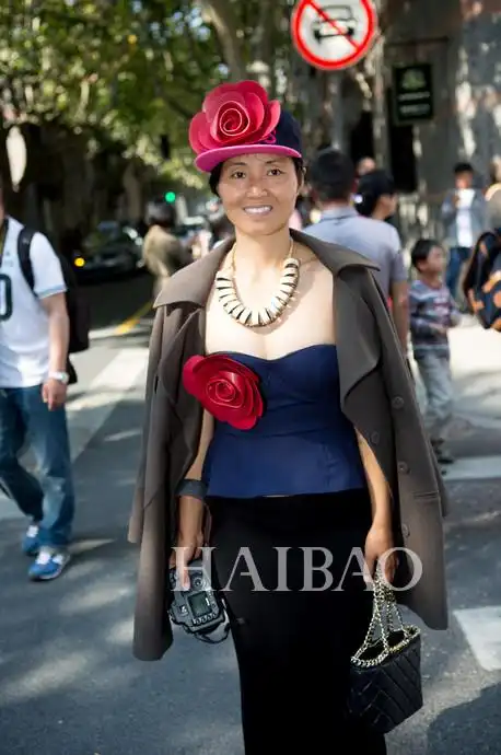 2016春夏上海时装周秀场外街拍:没有最雷只有更雷