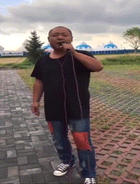 搞笑gif逗逼gif唱歌gif奇葩gif轻松时刻gif