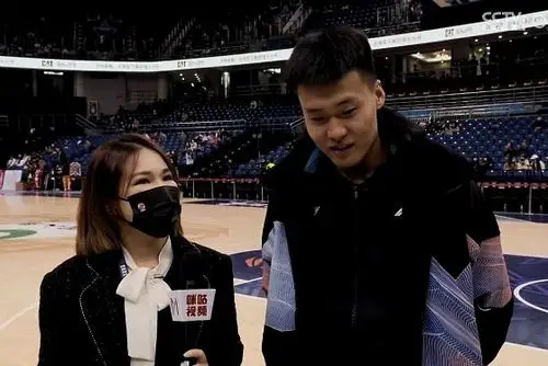 全明星赛前赵睿采访我今年也想扣篮很希望见到观众