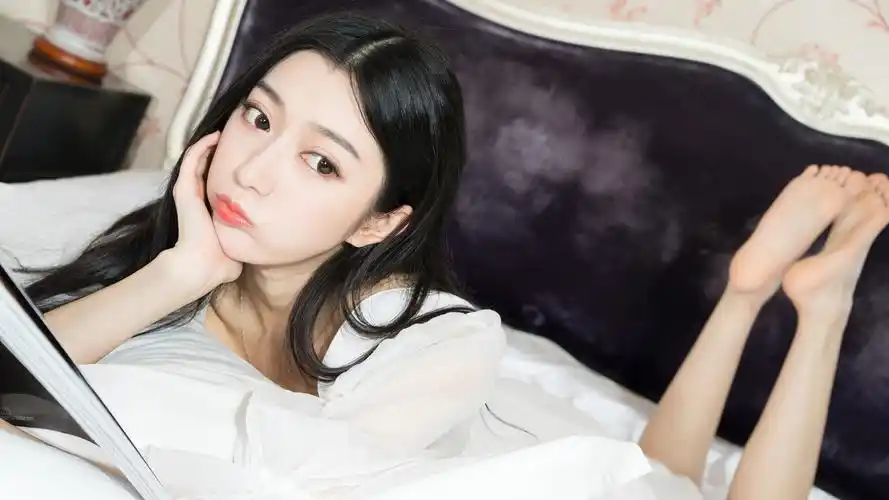 美女壁纸> 下载高清原图  安装元气桌面,海量壁纸一键设置 尺寸:3840x