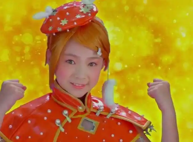 苏爱蕾天女芮闪舞法现身. 苏爱蕾