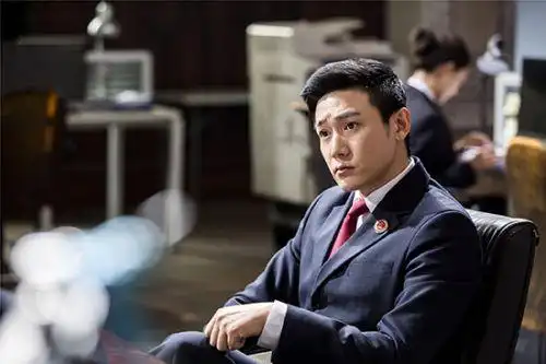 娱乐 电视剧 国内电视剧新闻 正文­  陆毅饰演侯亮平      ­