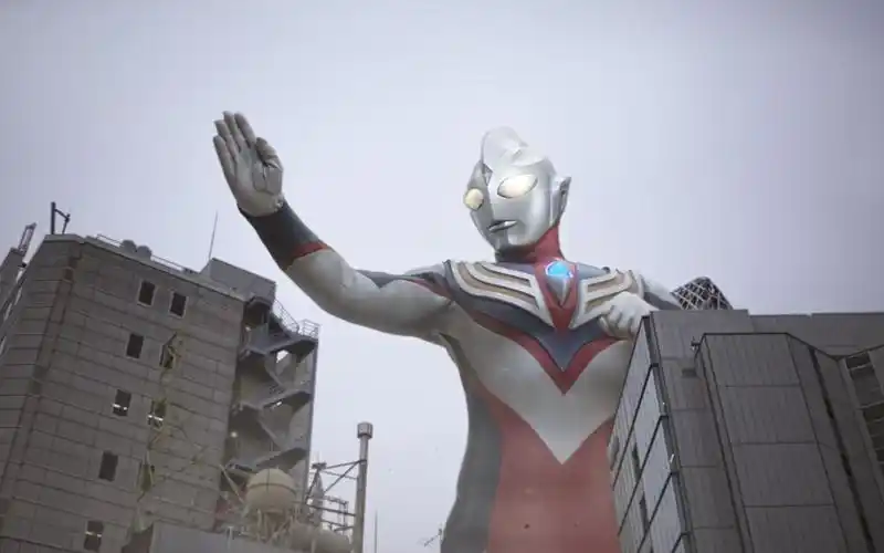 前方高能!末日之时,迪迦奥特曼正式出场!