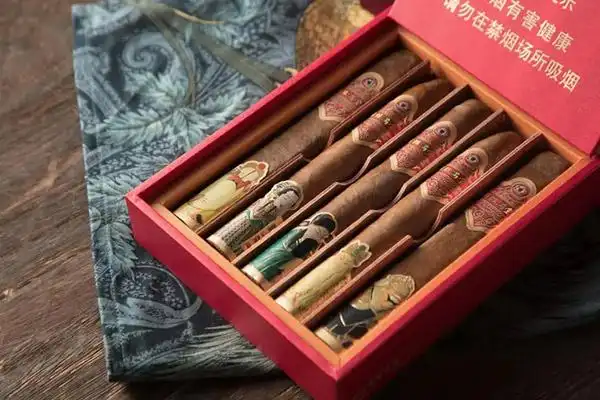 王冠雪茄推出全新精品国粹满堂彩