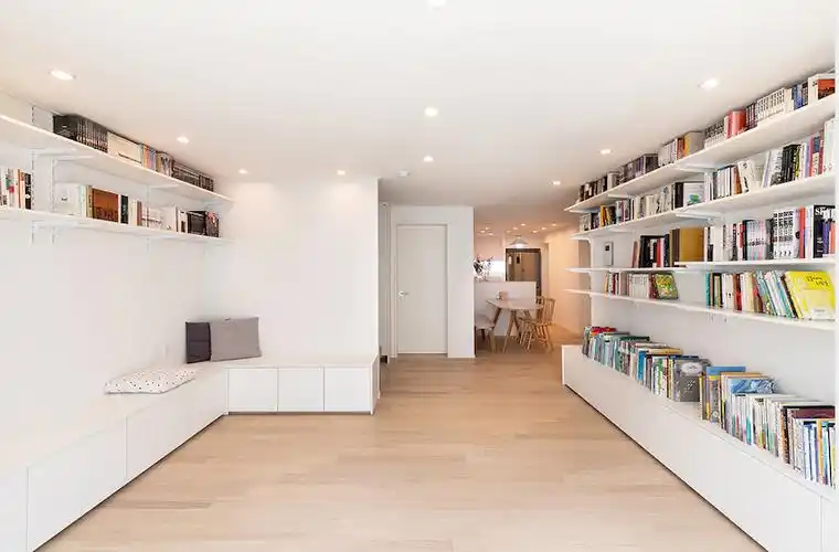 把客厅装成书房是什么感觉满屋书香气打造家庭图书馆