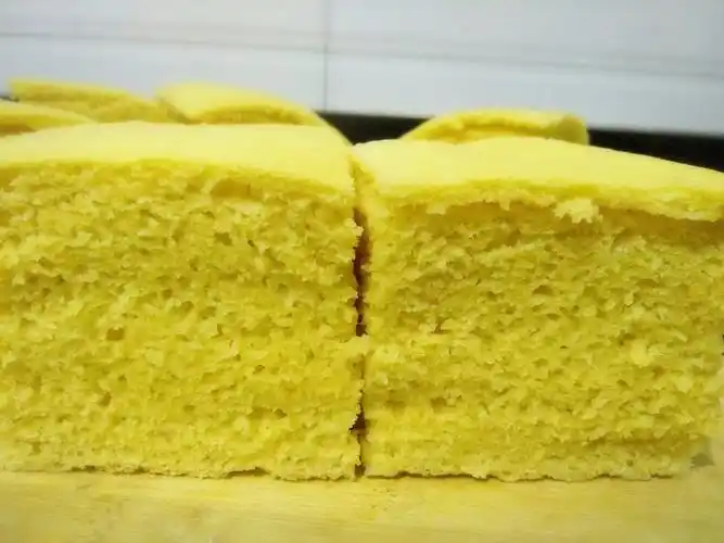 玉米面发糕,黄澄澄的,好好吃的样子,你想尝一下吗?_新浪看点