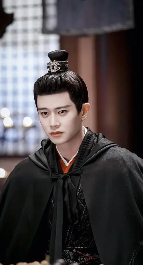 古装剧10位男星束发vs披发任嘉伦杨洋都超帅成毅宋威龙束发却拉低颜值