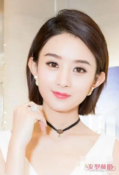 胖圆脸女生短发露额造型示范
