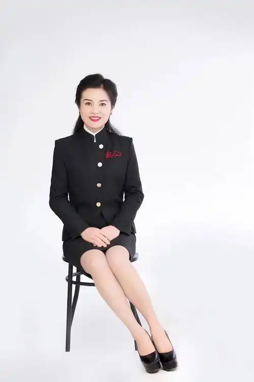 现代礼仪之女性坐姿礼仪分享你的坐姿暴露了你的品味