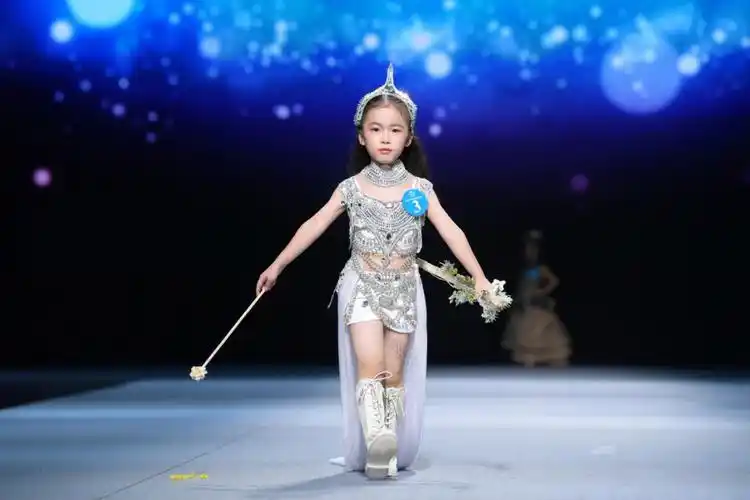 少儿模特t台走秀
