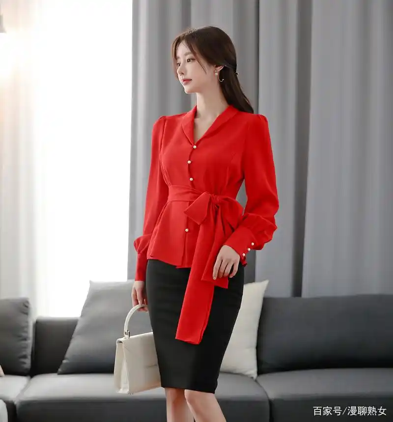 韩国模特孙允珠大红色修身蝴蝶结系带西装搭配黑色职业半身裙网拍
