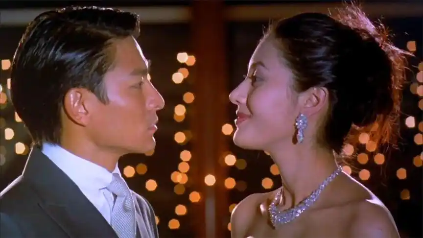 29岁的李嘉欣颜值真是高,和刘德华站一起,真是太养眼了