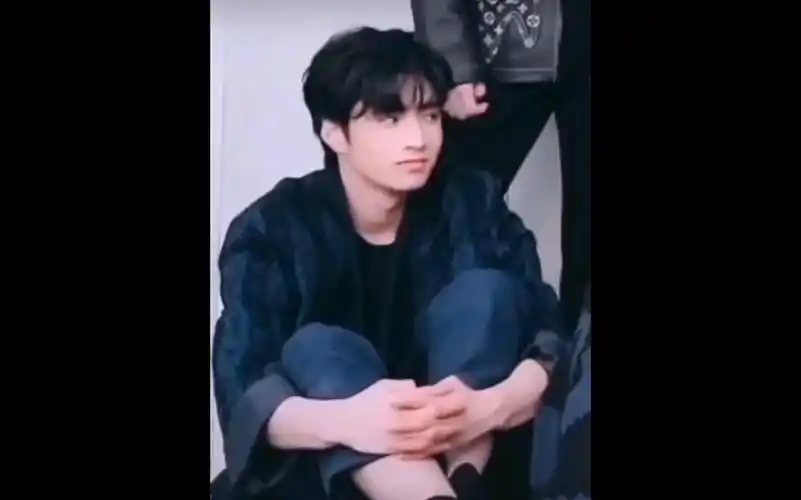 我要被刘耀文这吃醋的小表情给笑死了