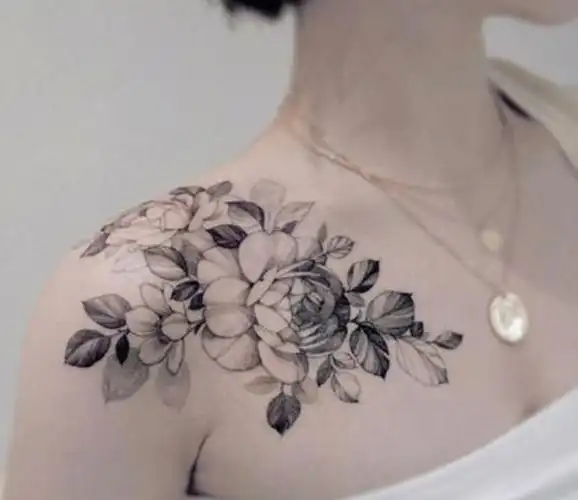 甜美风肩膀纹身图案女生肩部纹身4