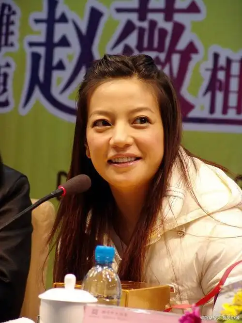 电视剧还珠格格主要人物——小燕子