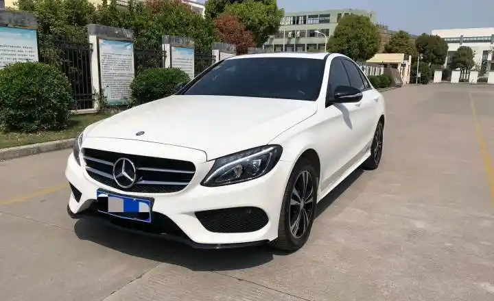 奔驰c级 c200 2.0t 运动版 白色 自动档