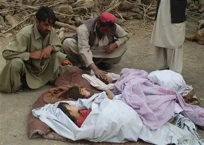 地震中死亡的儿童