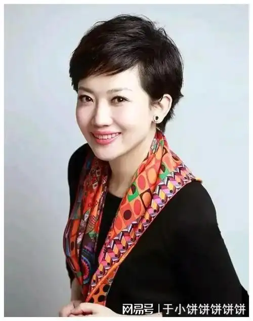 刘芳菲|辽宁电视台|中央电视台|中国传媒大学|央视主持人王静_鸵鬃