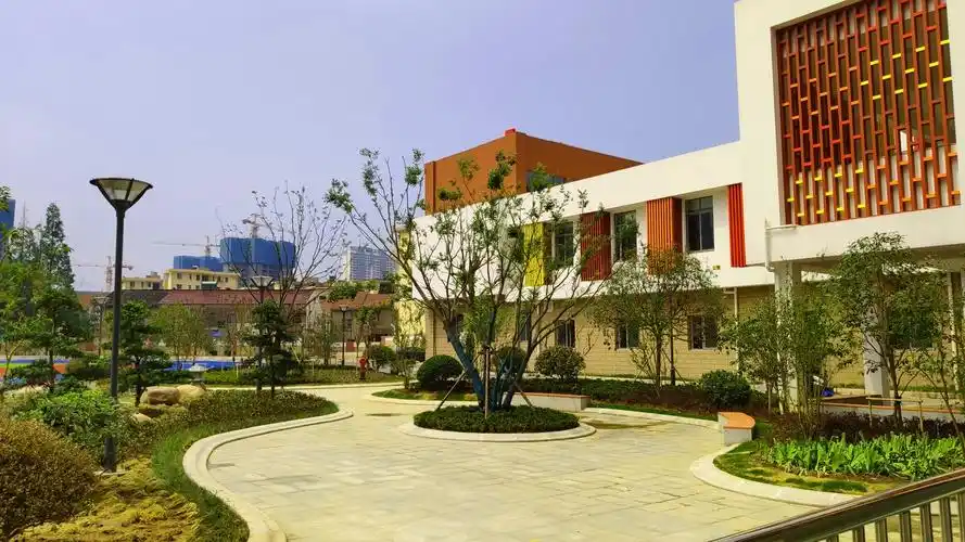 惠泉山下书声朗无锡育英胜利小学加固改造项目室外景观顺利验收