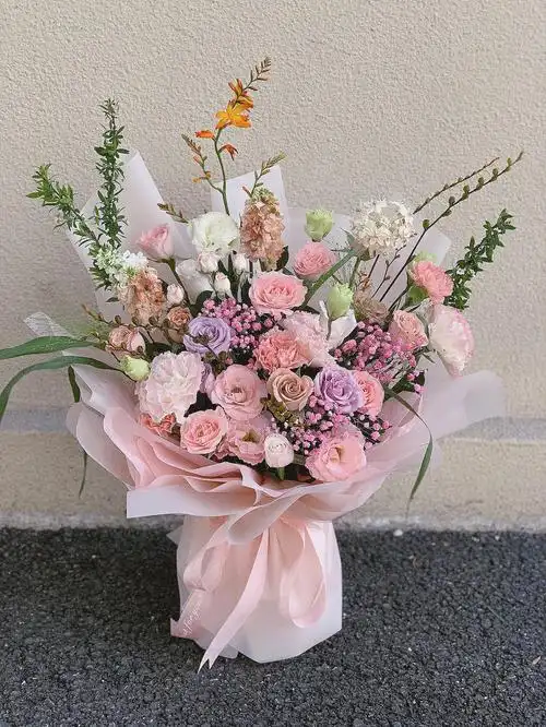 粉色系玫瑰花束