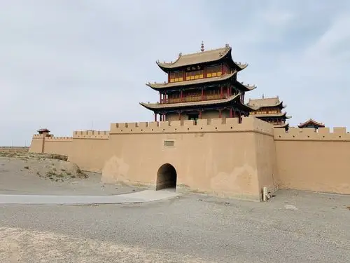 天下第一雄关—-嘉峪关城楼