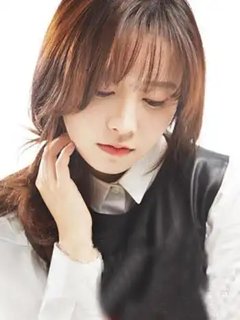 长脸适合什么发型清新修颜齐刘海最好看