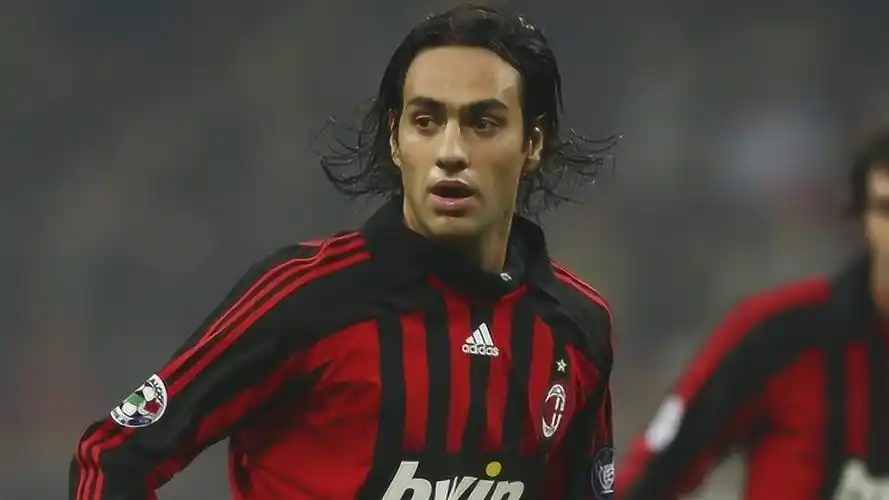 优雅中卫!内斯塔米兰生涯精彩瞬间