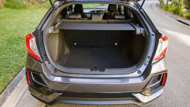 2020年本田思域vti-s两厢版:依然保持精致魅力