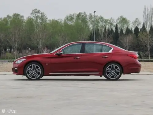 秋冬季流行色(上) 酒红色中级车推荐【5】--汽车--人民网
