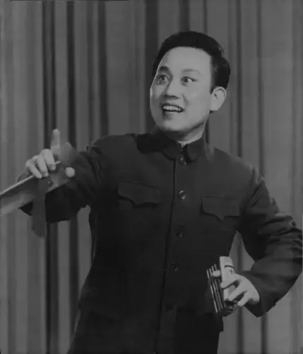 著名快板表演艺术家梁厚民先生去世