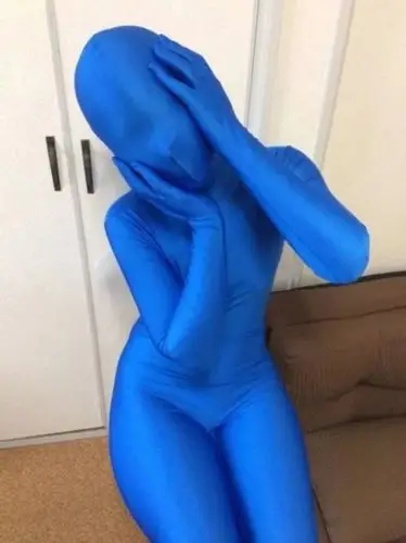 com"1月14日报道,近日,日本流行起身着弹性全包紧身衣的潮流,平时生活