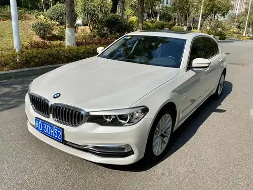 【厦门】2018年1月 宝马 宝马5系 2018款 530li xdrive 豪华套装 白色