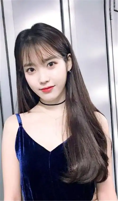 李知恩,艺名iu,1993年5月16日出生于韩国首尔特别市,韩国女歌手