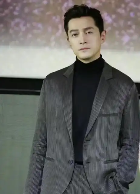 胡歌的帅真是很难找,有如此体态和气质,不火都难_帅哥_外貌_角色